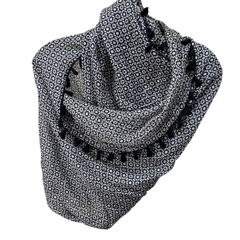 Chic Blue and White Geometric tassel Scarf